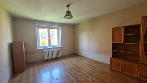 We present for sale an apartment located on the first floor of a tenement house in Szklary Huta, about 8 km from Ząbkowice Śląskie. The apartment has an area of 53.02 m and consists of 2 rooms, a bathroom, a kitchen, a hallway. The apartment includes...