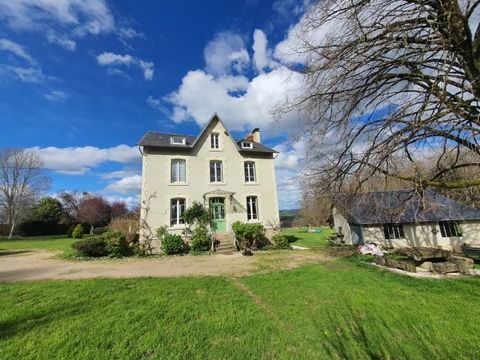 Within walking distance of the town of Bénévent L'Abbaye with all necessary amenities, you will find this magnificent five bedroom family home, ready to move into. With a beautiful garden completely surrounding the property, the house consists of: A ...