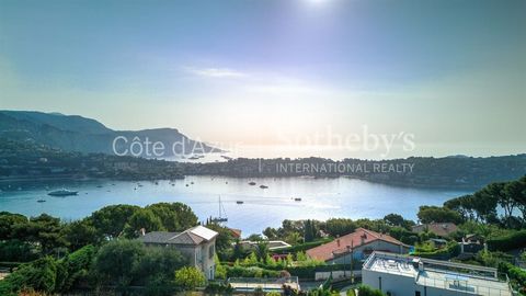 Nizza Mont-Boron. Das Hotel liegt am Hang von Hespérides, mit einem außergewöhnlichen Panoramablick auf das Meer und Cap-Ferrat, ein hervorragendes bebaubares Grundstück von über 3.000 m². mit einer Genehmigung, die die Renovierung und Erweiterung ei...