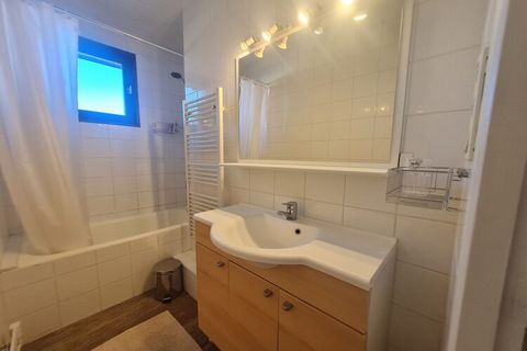 Het appartement in Les Deux Alpes heeft 1 slaapkamer(s) en kan gereserveerd worden tot 4 personen. Accommodatie De accommodatie heeft een oppervlakte van 37 m² ismooi ingerichte en is goed belicht. De woning bevindt zich op 80 m van het skigebied, 20...