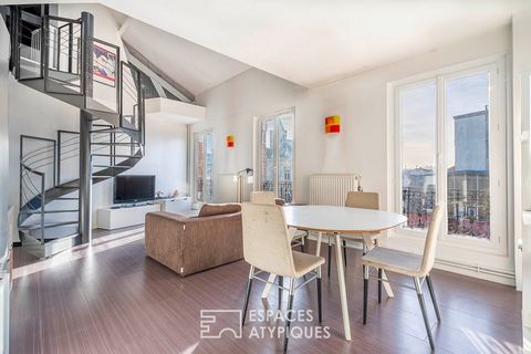 Located on the Place de l'Hôtel de Ville, in the immediate vicinity of the Basilica of Saint-Denis, this duplex of 175.18 m2 (84.35 m2 Carrez) takes place on the top floors without elevator and benefits from an unobstructed view as well as a beautifu...