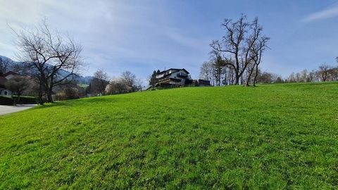 Bent u op zoek naar een bijzonder stuk grond op een 1A locatie? Lees dan snel verder! Deze bouwkavel met de woonwijk is gelegen aan de rand van een kleine nederzetting. De toplocatie met uitzicht op de bergen, Inzersdorf en Kirchdorf zijn bijzonder e...