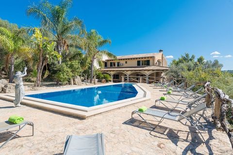 This stunning finca, nestled in a rural and forested environment, offers a peaceful retreat with breathtaking views. The private chlorine pool (18 x 7 meters, 0.6–1.7 meters deep) is surrounded by 12 sun loungers, perfect for sunbathing and swimming....