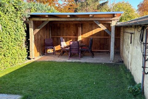 Diese charmante Ferienwohnung liegt in Herzen von Timmenrode im Harz an einer Nebenstraße. Sie betreten über einen eigenen Eingang Ihr Feriendomizil, das sich über zwei Etagen erstreckt. Hier finden Sie alles vor, was einen entspannten und angenehmen...