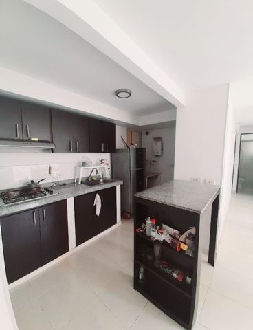 Apartment for sale, with 60m2, exterior view, located on 3rd floor, access by elevator. It consists of 2 bedrooms, 2 bathrooms, dining room, study area or TV star, balcony, integral kitchen and business area. It has ceramic flooring in all its areas....