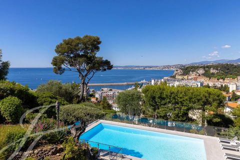 Located in a quiet, luxury residence the apartment offfers the possibiility to benefit from the south-west facing terrace, a panoramic view over the Baie des Anges, the port of Nice as far as Cap d'Antibes and the Pre-Alps covered by snow in the wint...