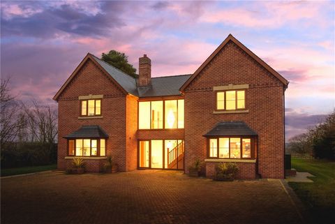 Bank Villa Gardens is located on the edge of a highly sought after North Herefordshire village on the Herefordshire/Shropshire borders. A truly stunning modern home, the property comprises an extremely high specification throughout and is presented i...