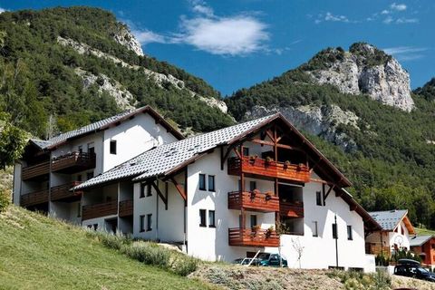 Located in the town of Avrieux, in the immediate vicinity of the Norma, Aussois and 3 Vallées resorts, the Résidence Le Plein Soleil*** is in the heart of preserved nature in the Maurienne valley in Savoie. At the gates of the Vanoise National Park, ...