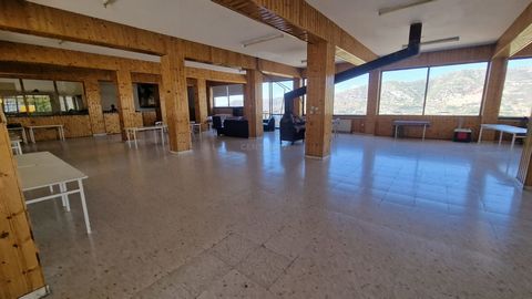 For rent: A spacious 500 sq.m. restaurant on the ground floor in Doros, ideal for a restaurant. Located in a commercial area, this property features 2 WCs, a well-equipped kitchen, and ample storage space. It offers 8 open parking spaces, ensuring co...