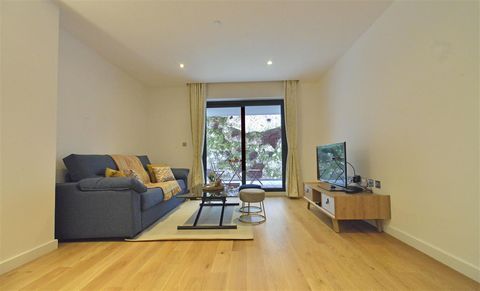 Located in Clemence Suites. Chestertons is pleased to offer for sale a high floor apartment located in Clemence Suites, Gibraltar. This modern property boasts a spacious layout with an open plan kitchen / living / dining area, 1 bedroom, and 1 bathro...