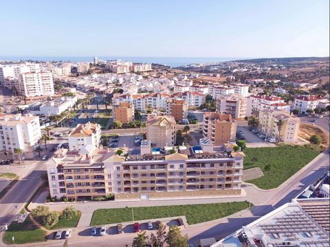 This new built apartment is located in a residential area of Lagos, close to amenities, 5 minutes drive from several beaches, close to Palmares & Boavista Golf, offering high-quality living with access to rooftop pool. The total area of the apartment...