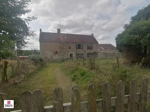 Guy Palussière presenteert deze woning exclusief aan u. VOORMALIGE PASTORIE van de gemeente, het is momenteel verdeeld in 2 afzonderlijke appartementen. Het appartement op de begane grond bestaat uit een woonkamer met keuken, twee slaapkamers, een ba...