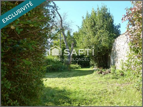 Situé sur la commune recherchée de BREUIL LE VERT, dans un secteur calme et verdoyant, beau terrain à bâtir hors lotissement, plat et en partie clos, d'une superficie d'env 265 m² offrant une façade d'env 10 mètres linéaires (viabilisation sur rue, à...