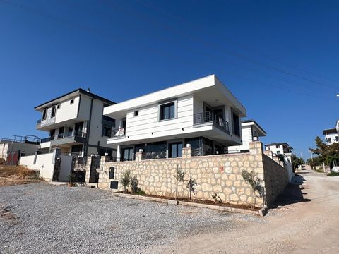 Brand new villa for sale located in Didim Altinkum resort. 3 bedrooms 3 bathrooms an livingroom with a separate kitchen and property has its own landscape and swimming pool and car parking area also available.   Private garden Terrace Balcony Single ...