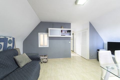 Il appartamento a Torremolinos ha 1 camera(e) da letto e capacità per 4 persone. Alloggio di 34 m² confortevole e ampio. Si trova a 50 m dal ristorante , 300 m dal supermercato 