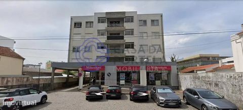 Viva com conforto e conveniência junto ao NorteShopping! Descubra este encantador T2, estrategicamente localizado numa das zonas mais procuradas de Matosinhos. Este apartamento é ideal para quem procura um espaço acolhedor e funcional, com todas as c...