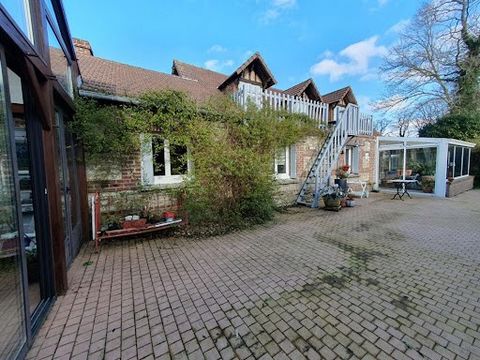 In de buurt van ETRETAT, rustig. Ontdek dit landhuis met gelijkvloers wonen gebouwd op een bebost perceel. Dit huis is ideaal om te genieten van familiemomenten, dankzij het perceel van 3000m² en het zwembad kunnen jong en oud nieuwe energie opdoen. ...