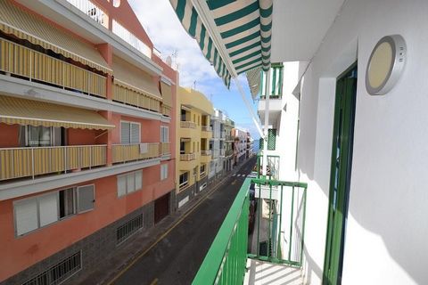 Great apartment for sale in the center of Playa San Juan, just 100 meters from the sea and a 5-minute walk from the beach. This 47m2 apartment offers a spacious living room, a very large kitchen, 1 cozy bedroom, 1 completely renovated bathroom with a...