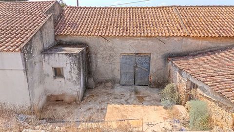 Outros - Habitação para venda Adega com área total de 40m, localizada na Bispeira a escassos minutos de Pero Negro e da A-8.   Ideal tanto para habitação permanente como para segunda habitação, marque a sua visita e venha conhecer toda a potencialida...