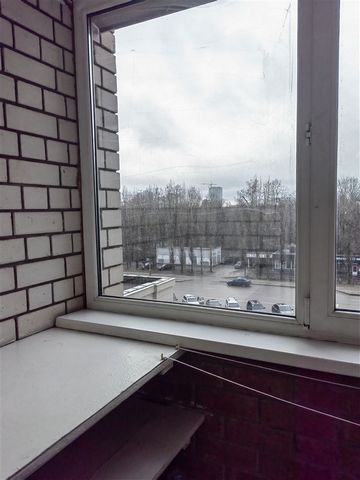 ID в ИМЛС: 46416014 Сдам 2-комн. квартира ( г Воронеж ул Хользунова 60б). Дом: материал стен - кирпичный, вид дома - вторичка, этаж - 4, этажность - 17.