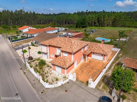 House T7 in Bidoeira de Cima, Leiria Semi-new detached house, Leiria 7 bedroom detached house, located in Bidoeira de Cima, with unobstructed views, semi-new, 3 years old, set in a plot of 4,666 m2. The villa has 2 floors, with very generous areas, l...