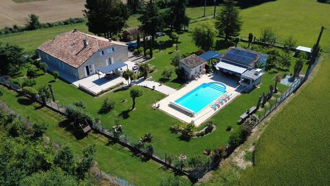 Propriété de Caractère – 260 m² habitables – Prestations haut de gamme – Piscine & Spa –