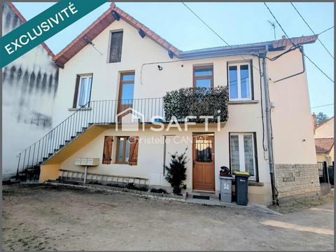 Maison composée de 3 appartements. Un duplex, 2F3.