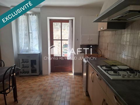 Maison de village dans Grambois, proche de tout commerce