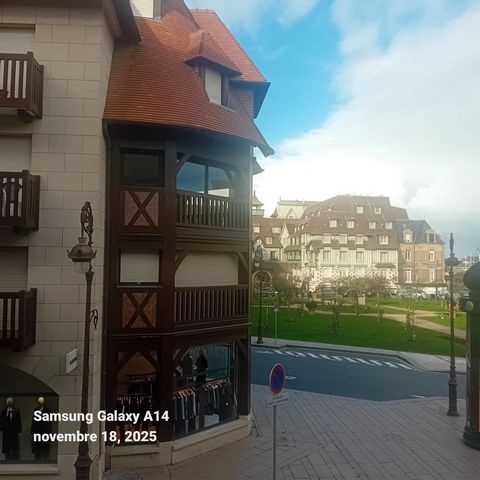 T3 Appartement de prestige 70,11 m2 ( loie Carrez ) situé à Deauville dans le prestigieux triangle d´ or .