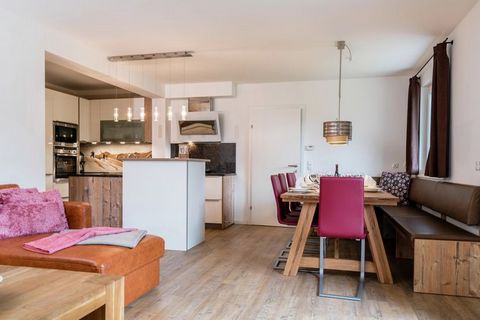 This luxurious and spacious apartment in Zell am See has 2 bedrooms and a living room with double sofa bed, accommodating 8 people. This apartment is ideal for winter sport enthusiasts. You can be on the slopes in just a few minutes, enjoying the lar...