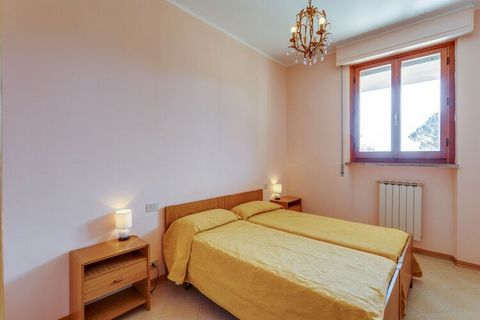 A simple apartment to make you feel the cosiness and satisfaction of a laid-back vacation in Tuoro sul Trasimeno. This home can host 6 people in 2 bedrooms. Filled with a comforting vibe and stocked with amenities, swimming pool will let you drown al...