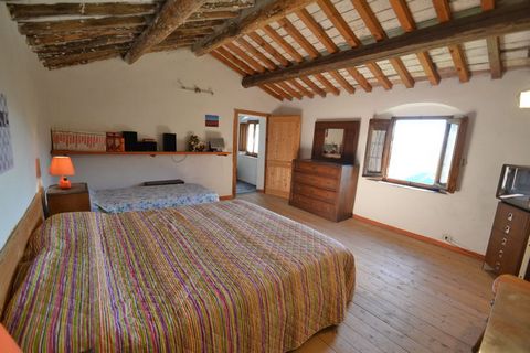 Why stay here? This cottage in Marliana is ideal for a family or a group of friends to relax in the Tuscan region. A private swimming pool and a private terrace here offer maximum relaxation. Things to do around Hike in the forest only 100 m from the...