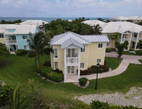O Hemmingway---s Hangout está localizado na ilha de Bimini, Bahamas. Ancorado por hotéis de renome mundial, clubes de pesca e marinas, quilômetros de praias de areia branca, uma variedade de restaurantes e um grande estilo de vida de ilha, Bimini, es...