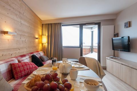 Located in the Crozats district, the new Pierre & Vacances Les Crozats Residence offers panoramic views of the mountains and direct access to the ski slopes. For your comfort: cardio-training room, hammam and sauna. Built in a traditional regional st...