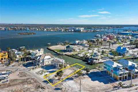 Amazing canal front residential lot to build your dream beach home on! By sea: This deep-water canal is 70 feet wide, allowing for easy maneuverability. of a larger boat, and it has direct access to the Gulf of Mexico. By land: Located in the highly ...