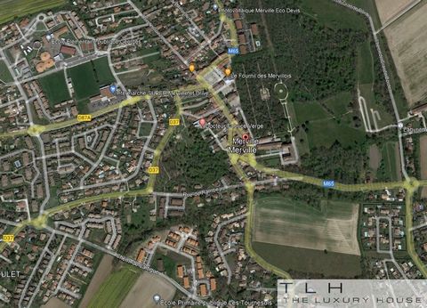 TLH Immobilier offers you exclusively a building plot of 3200m2 in the center of Merville, including an old farm to renovate entirely. For further information contact Sylvia de Beaumont (RSAC 901 249 417) at ... or ...