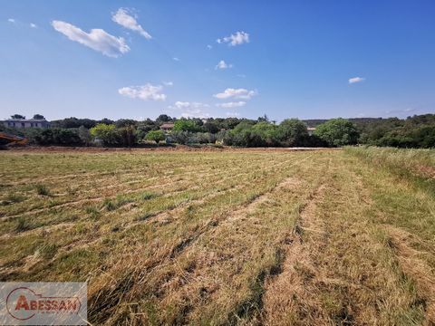 Gard (30), for sale in Aigaliers, 15 minutes from the town of Uzes, this pretty flat plot of 1067 square meters fully serviced, with a land occupation coefficient of 0.30. Certificate of compliance of the subdivision issued, area not subject to flood...