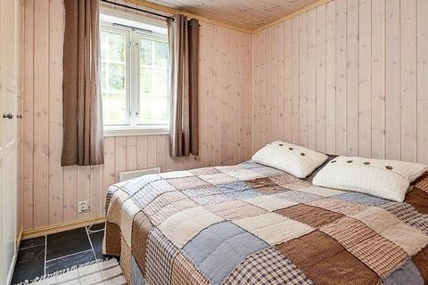 Lovely cottage in a modern style with a panoramic view over Kvitfjell. Perfect for the extended family or group of friends where you can really enjoy a relaxed atmosphere. The cabin is located on the west side of Kvitfjell. The cabin has 11 beds in 4...