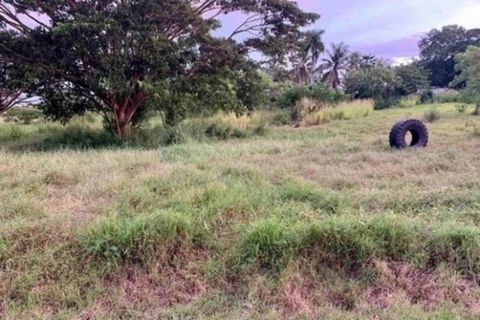 A ¾ acre lot for your dream home. A lifestyle 3/4 acre lot (3024 sqm) awaits you to build your dream home in highly desirable Vuda location. The subdivision is well planned with generous lot sizes and tar seal road with utilities. The lot is less tha...