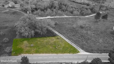 Land for construction with 780m2, with excellent sun exposure, located in Memory. Although situated in a rural area, it has excellent accessibility, being about 25 minutes from the city of Leiria and 15 minutes from the city of Ourém, allowing you to...
