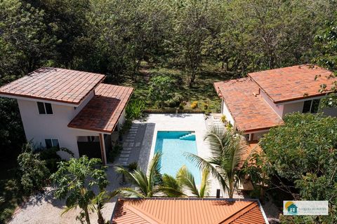 With nearly 30 miles of beaches accessible in under 30 minutes, the property of La Casa Rita is surrounded by natural landscapes, wildlife conservation areas and environmentally protected lands such as the Las Baulas Marine National Park. This proper...