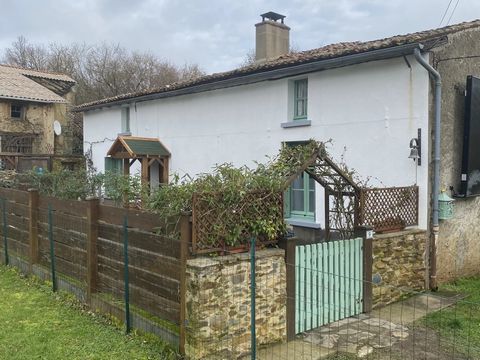 EXCLUSIVE TO BEAUX VILLAGES! This is a really cute house, great already but could be extended (subject to permissions) to provide larger accommodation. The current rooms are big and the location is great. Currently offering a large kitchen living roo...