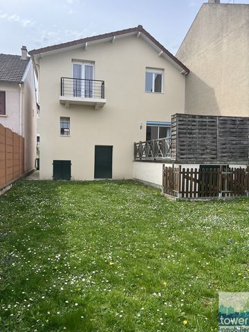 In the most sought after area of the town of DRANCY your agency Tower real estate offers: This charming house built on a plot of 319m2 You will find on the ground floor: An entrance to bright living room that gives access to the terrace and garden, a...