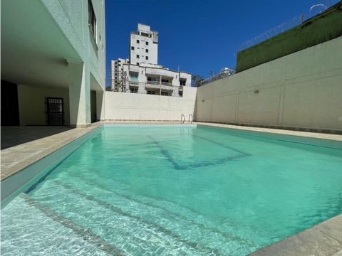 Penthouse for sale, spacious and illuminated spaces located in the quiet and residential area of Rodadero Reservado – Santa Marta, a few steps from the beach of the Arrecifes Shopping Center, close to supermarkets, continuous public transport. The Pe...
