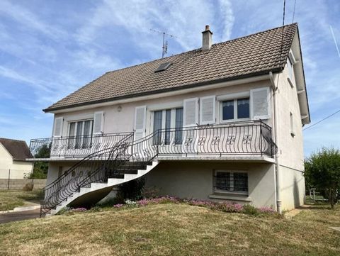 This four-bedroom town house is situated in the lively and popular little town of Chaillac. It has been well maintained and has a good-size garden. It is light and airy, and sits on a quiet street. The main living accommodation is on the first floor,...