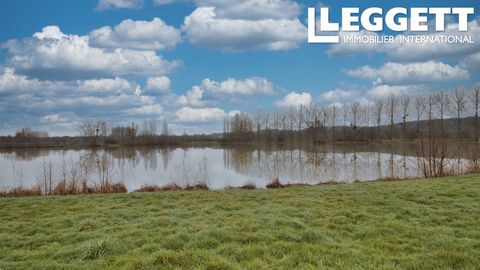A26359DSE72 - Quarry lake of 7.2acres situated in land of 10.75 acres situated close to Le Mans ideal for making a carp fishing business Information about risks to which this property is exposed is available on the Géorisques website : https:// ...