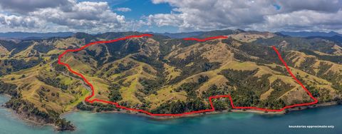 This large coastal trophy farm, located on the western side of the Coromandel Peninsula with a 1km frontage to the Hauraki Gulf, enjoys magnificent sunsets and stunning views to the Coromandel Islands to the north. A recent boundary adjustment gives ...