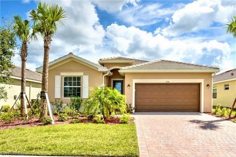 This 4-bedroom, 3-bathroom gem is less than a year old and has never been lived in! Enjoy the modern luxury of this spacious home with tile floors throughout, an island kitchen with walk-in pantry and a primary suite that boasts dual walk-in closets,...