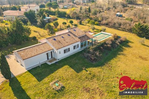 Very nice view view for this pretty house of the 90s of traditional construction with a living area of 277m2 including 197m2 on one level offering a beautiful entrance of 13.76m2 with cupboards a living room of 56m2 with a beautiful wood stove, a kit...
