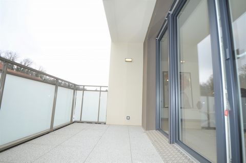 Wir bieten in Rixheim in ruhiger Umgebung in einer Sackgasse, ein 2 Zimmer ab sofort in einer kleinen Wohnanlage mit 18 Wohnungen Baujahr 2022 verfügbar. Die Wohnung hat eine Fläche von 43m2 im ersten Stock mit Aufzug + Terrasse von 10m2 mit individu...